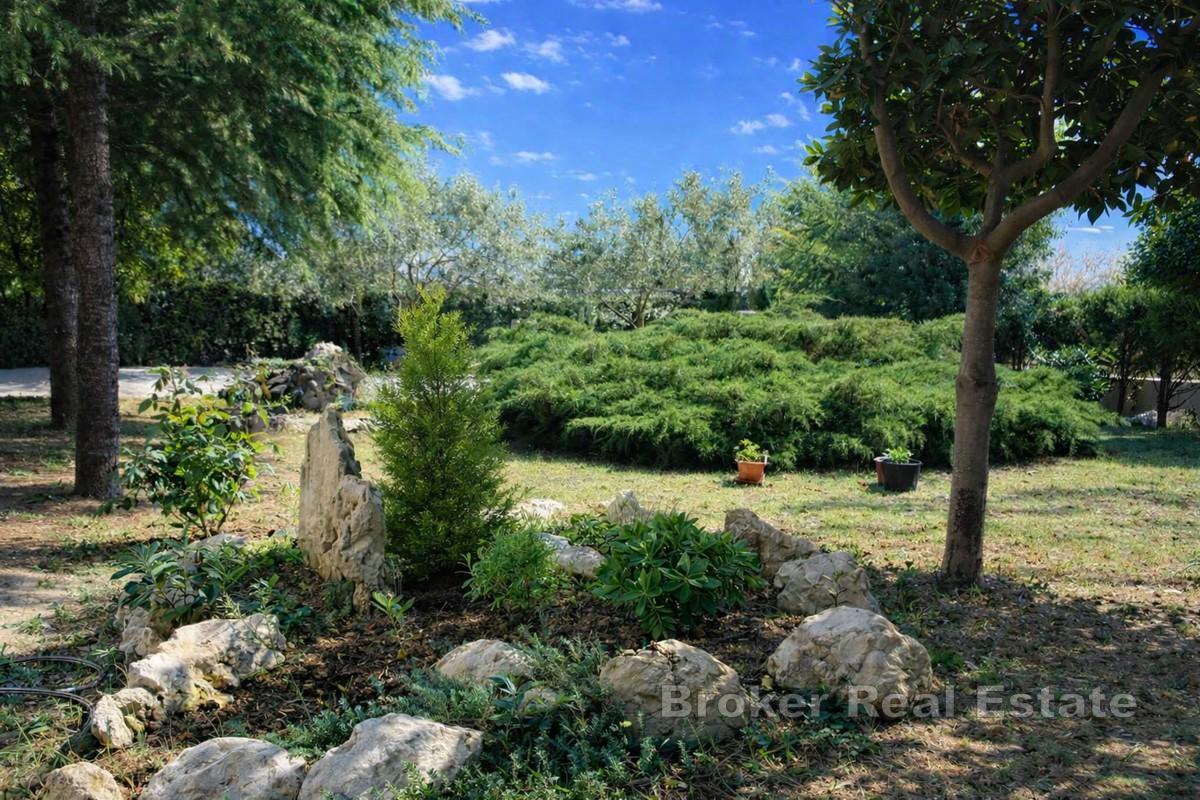 Lägenhetshus första raden mot havet