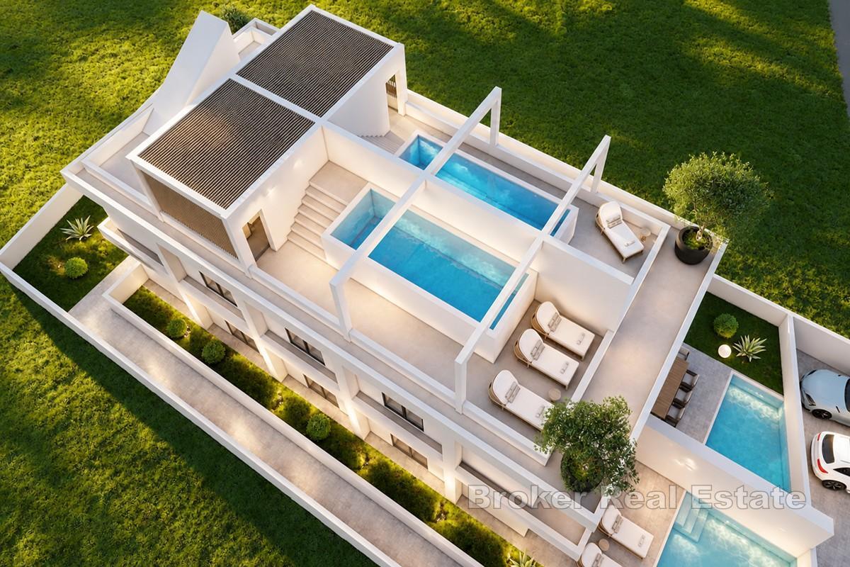 Luxuriöses Apartment in erster Strandreihe mit Pool und Dachterrasse