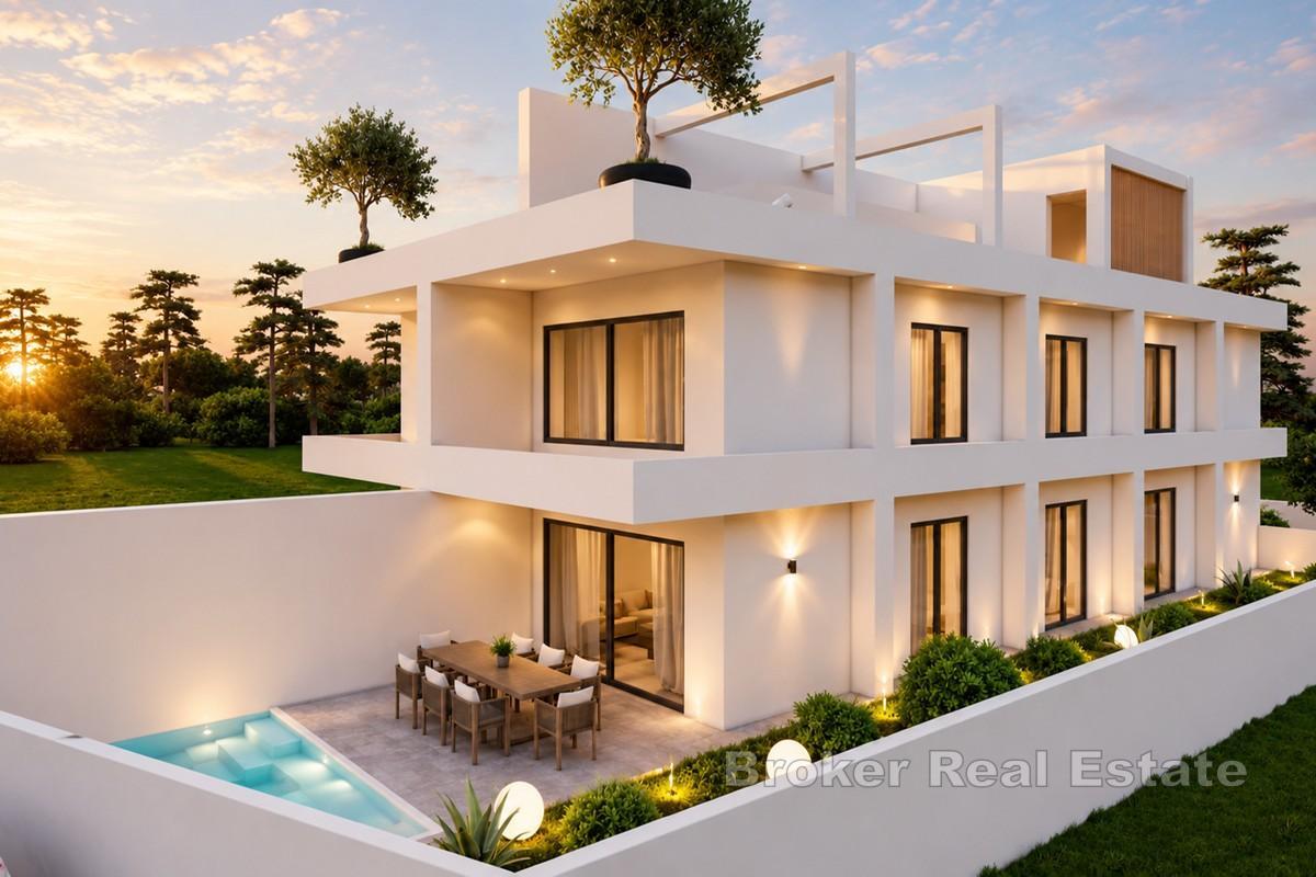 Luxuriöses Apartment in erster Strandreihe mit Pool und Dachterrasse