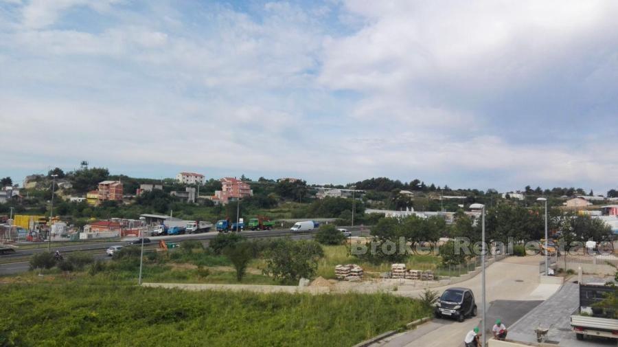 Obiekt biznesowy 490m2, na działce 600m2