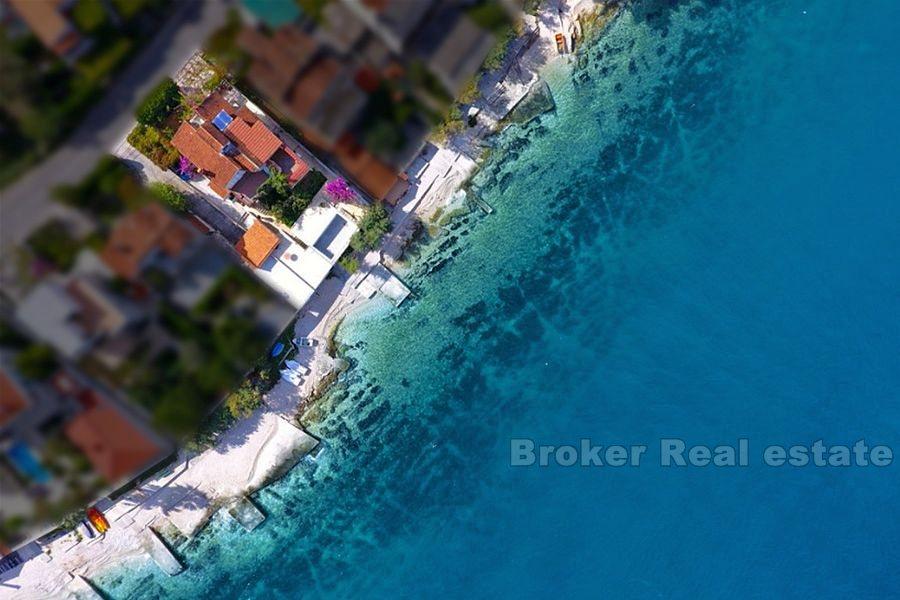 Maison première rangée de la mer avec accès direct à la plage