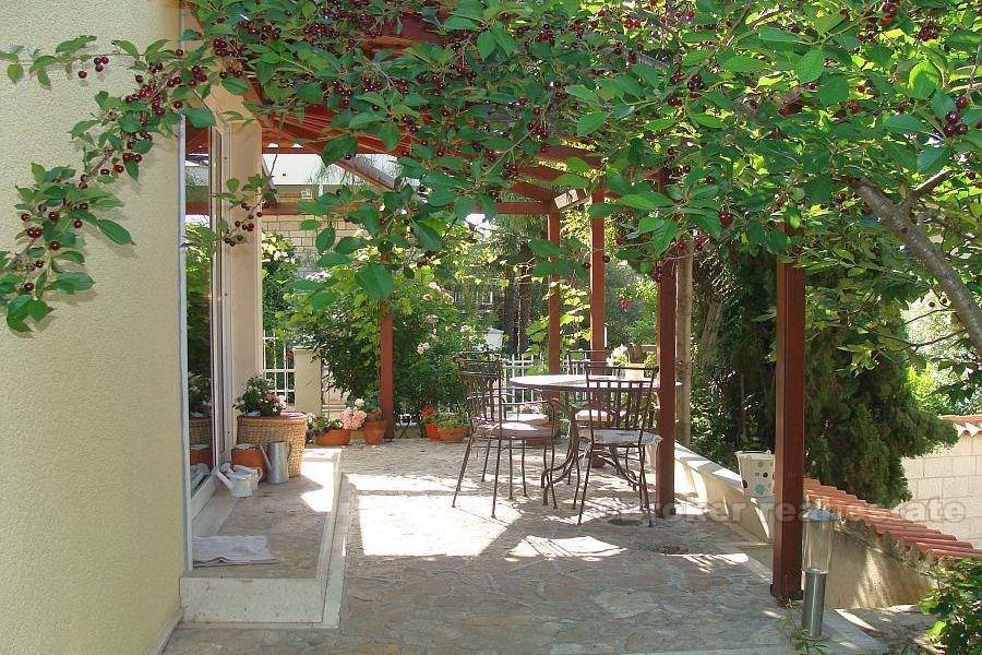 Bella casa di famiglia, in vendita