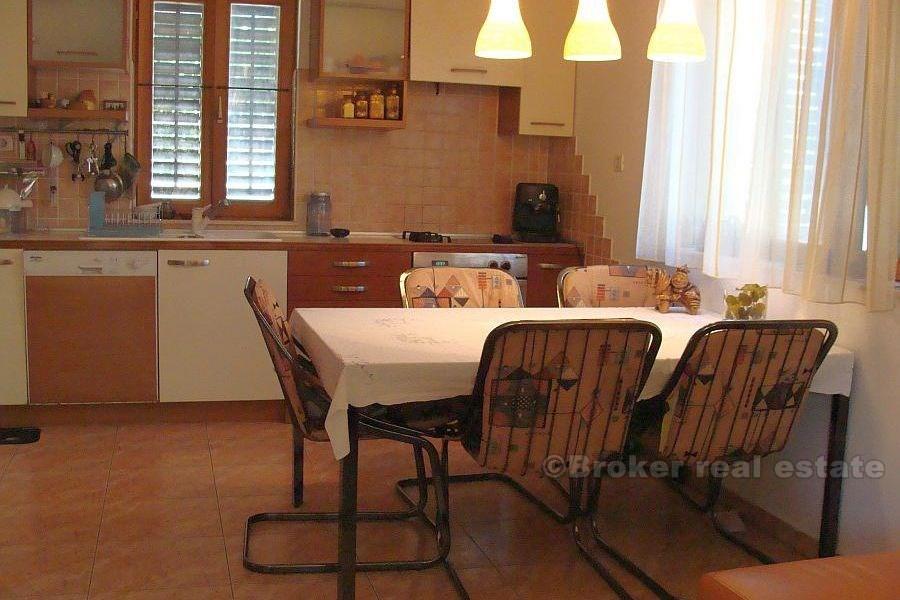 Bella casa di famiglia, in vendita