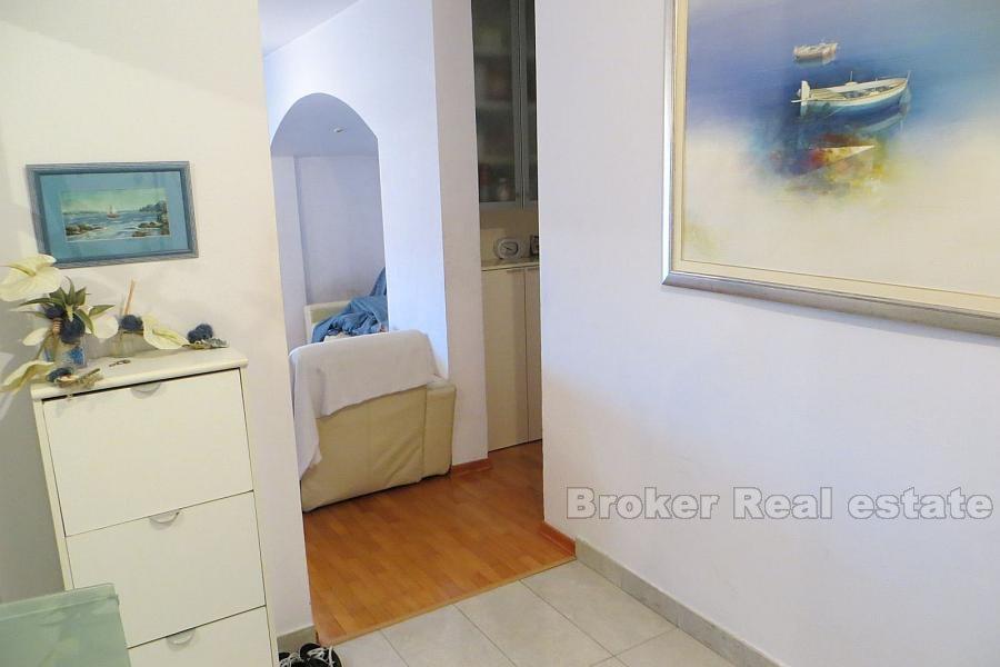 Tre-roms leilighet, til salgs