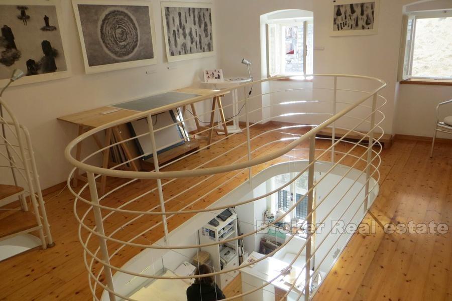 Espace résidentiel et de bureau, à vendre