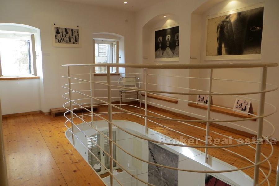 Espace résidentiel et de bureau, à vendre