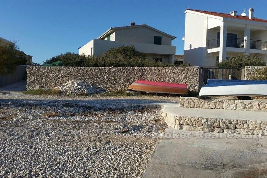 Familjehus, till salu