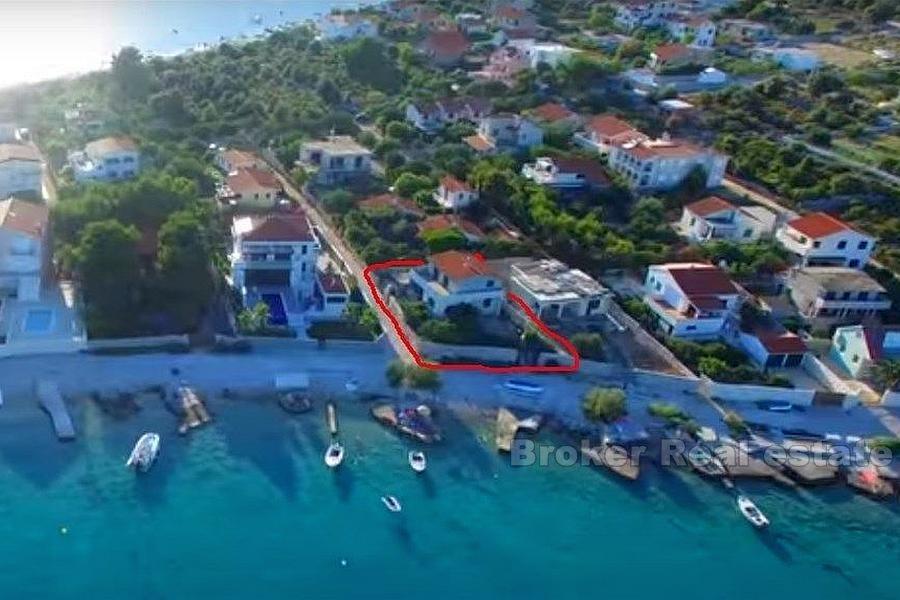 Familjehus, till salu