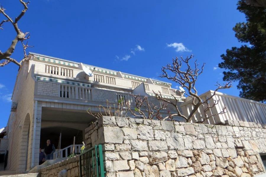 Apartment house, for sale