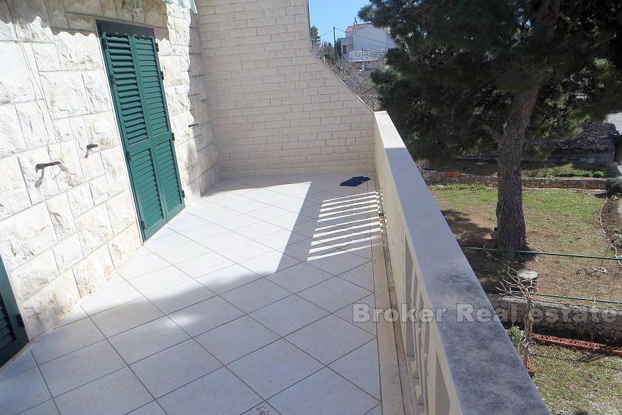 Apartment house, for sale