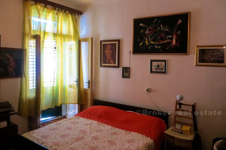 Appartamento trilocale, in vendita