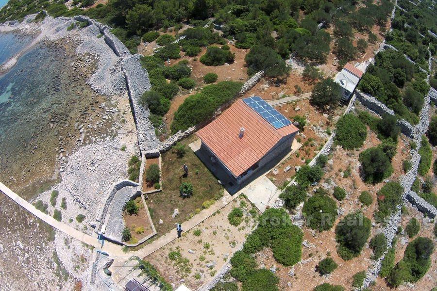 Casa isolata, in vendita