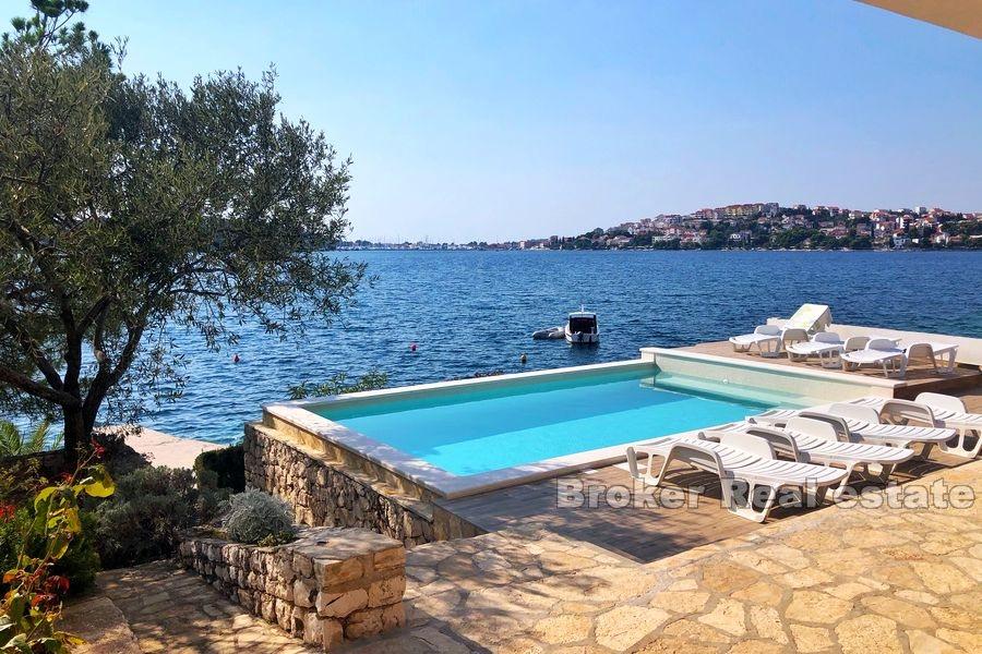 Lägenhet hus vid havet, till salu