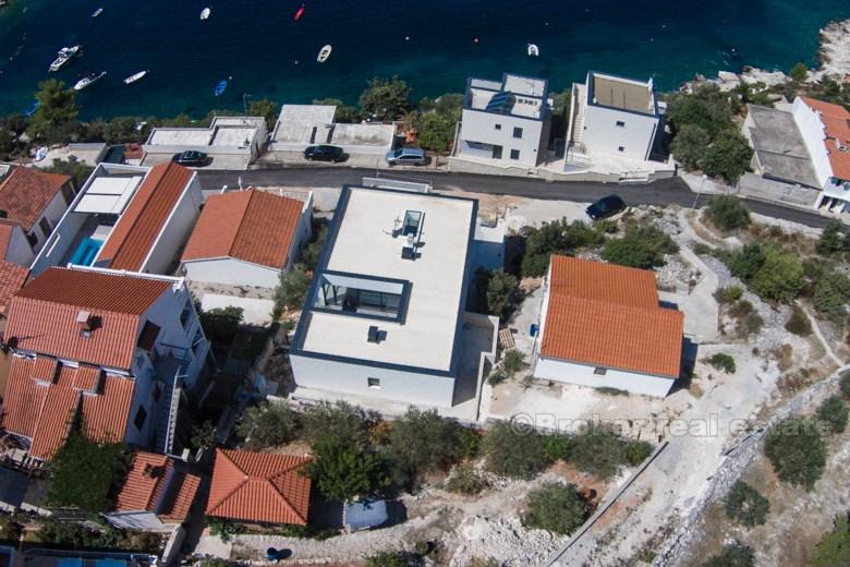 Villa di design con vista sul mare