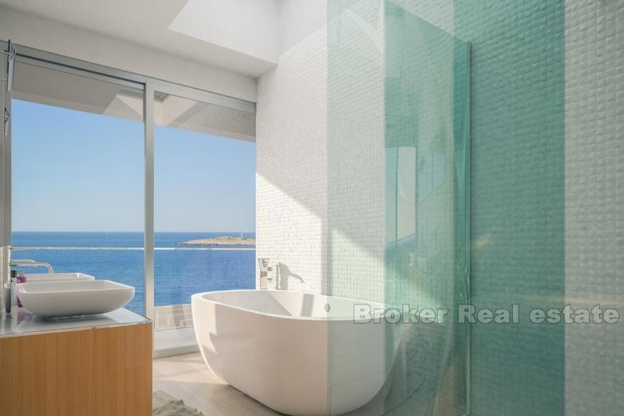 Designer villa med havutsikt