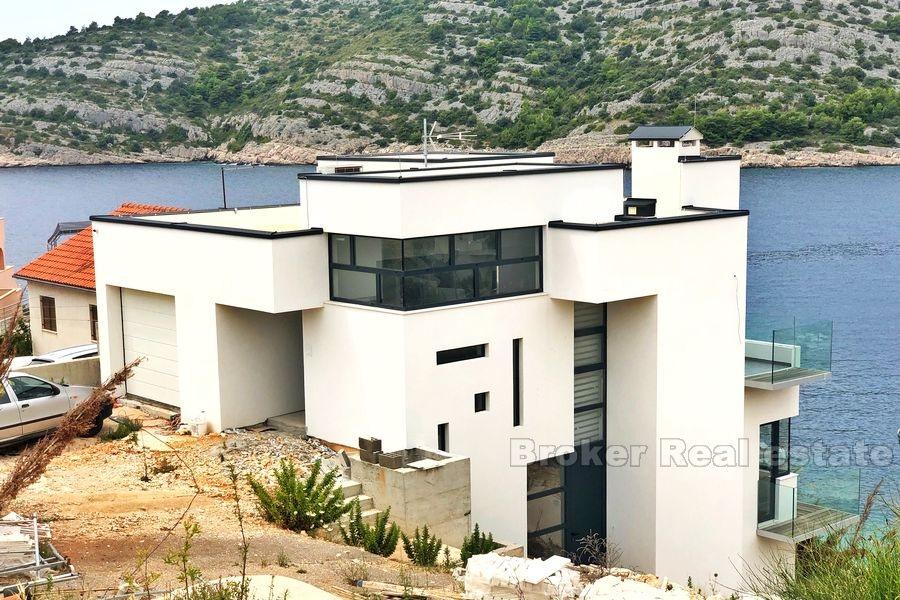 Moderne Villa am Meer