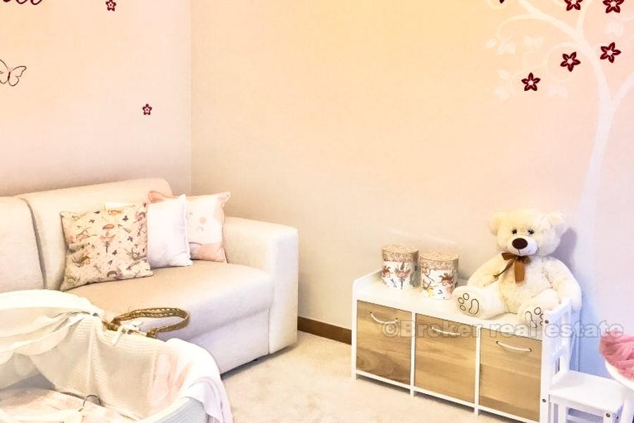 Beautiful apartment at first row to the sea