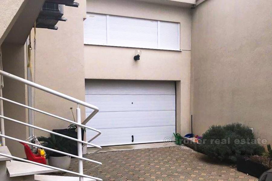 Beautiful apartment at first row to the sea