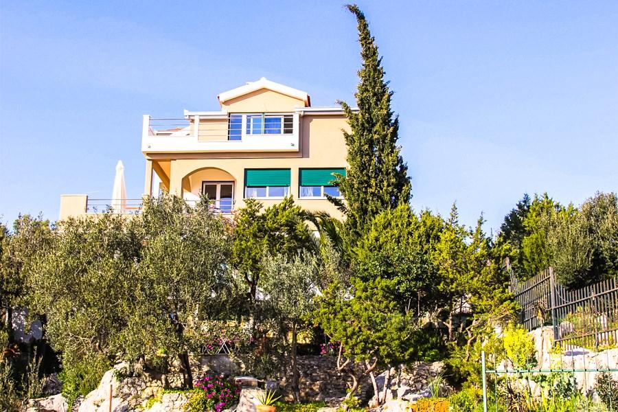 Haus / Villa, in schöner Lage mit offenem Meerblick