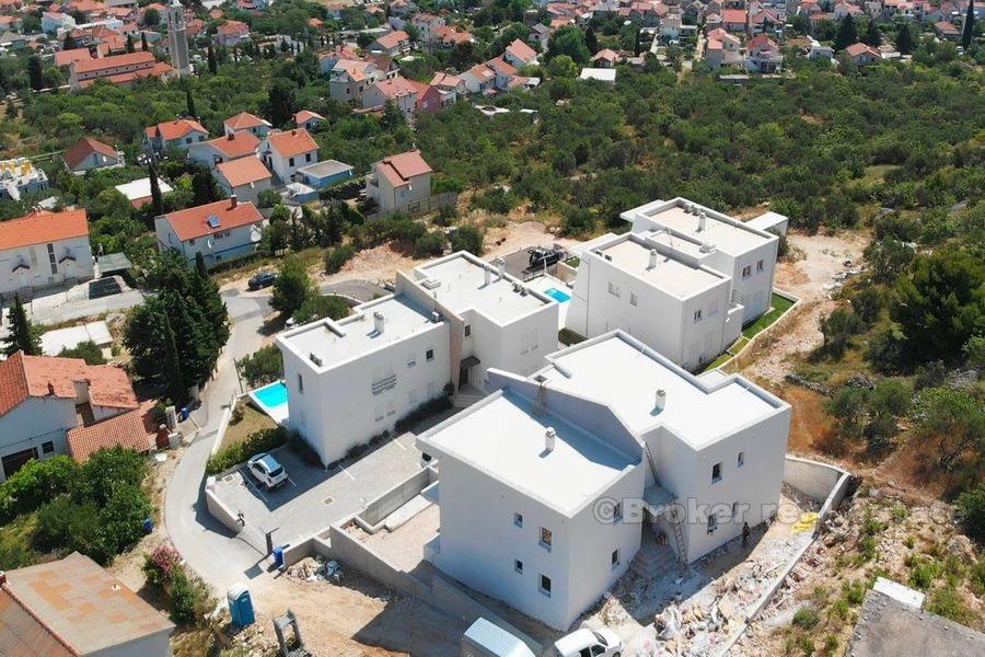 Nowe wille z apartamentami na sprzedaż