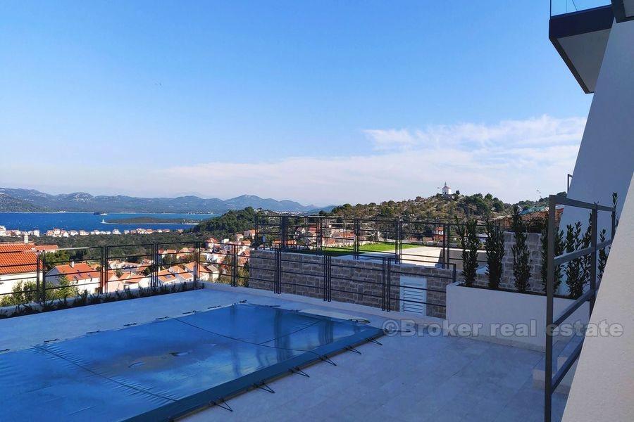 Новые виллы с квартирами для продажи