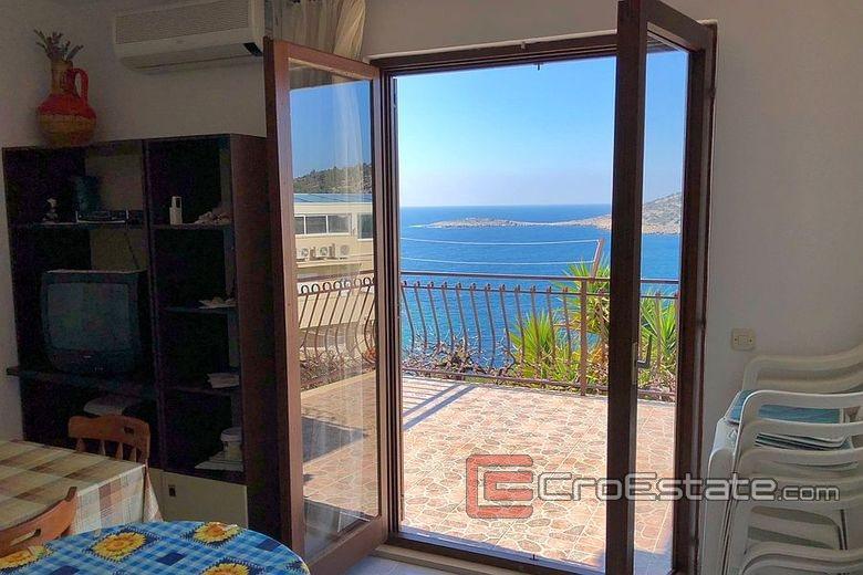 Ładny dom z 3 apartamentami