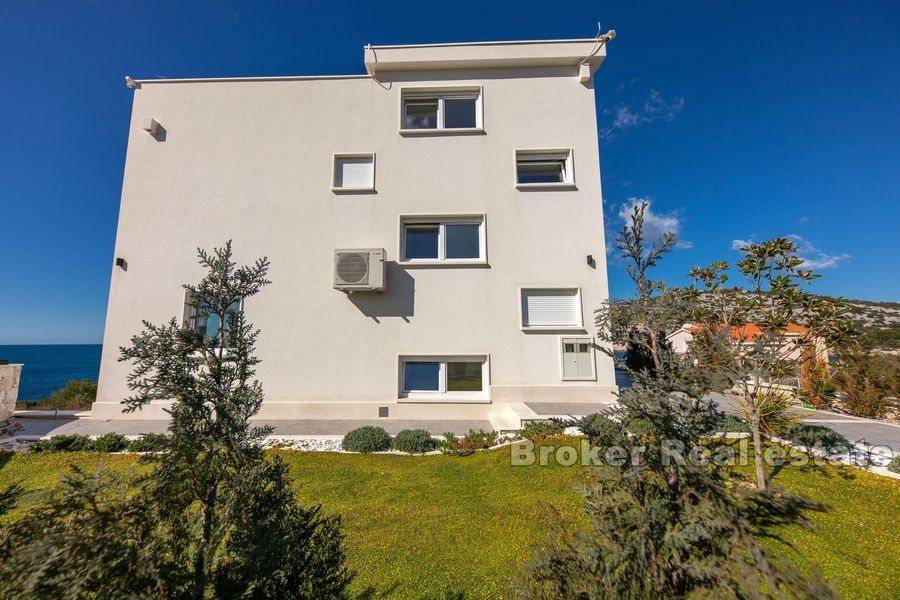 Beautiful family villa with swimming pool