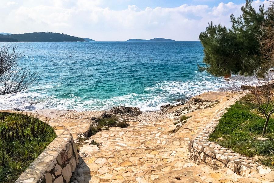Lovely house with the sea view, for sale