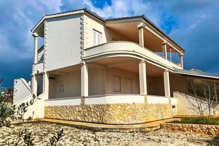 Lovely house with the sea view, for sale