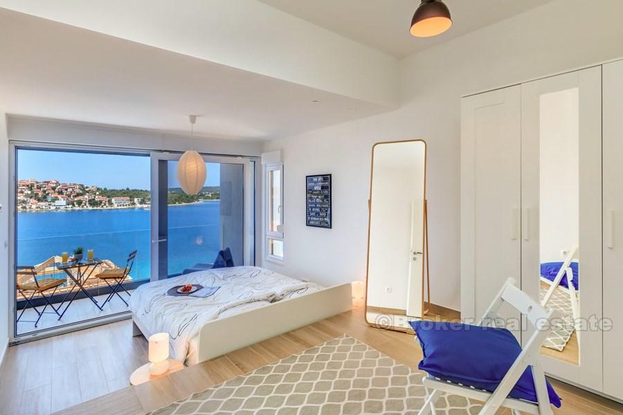 Потрясающая вилла с бассейном и видом на море