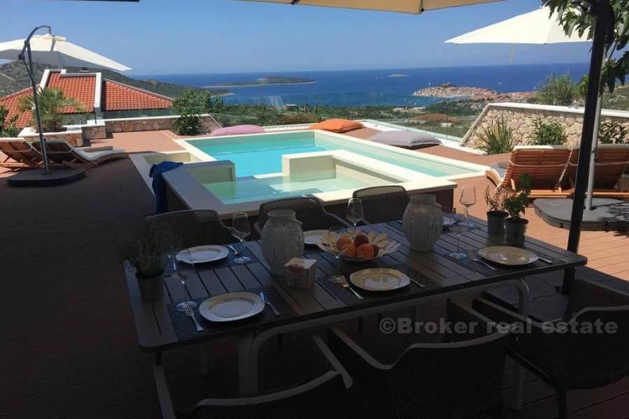 Stupenda villa con vista panoramica