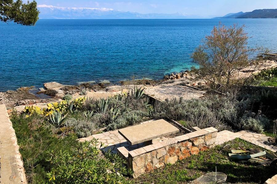 Dom w niesamowitej lokalizacji w pierwszym rzędzie do morza