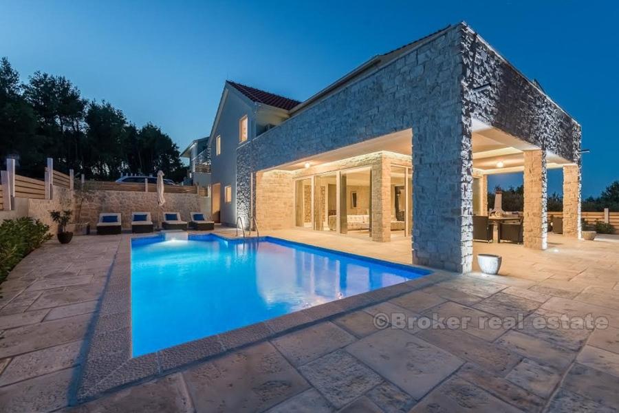 Modern villa with traditional touch, for sale