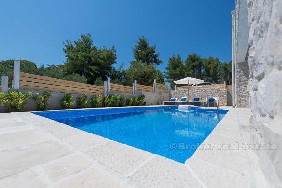 Moderne Villa mit traditioneller Note, zu verkaufen