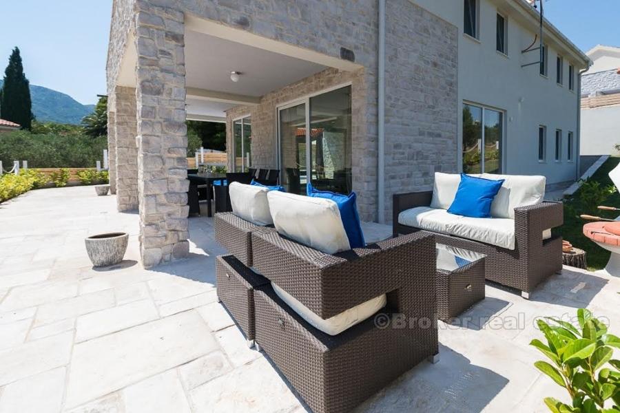 Moderne Villa mit traditioneller Note, zu verkaufen