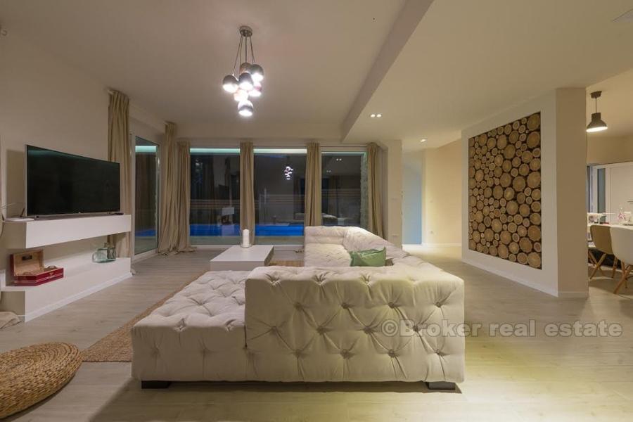 Moderne Villa mit traditioneller Note, zu verkaufen