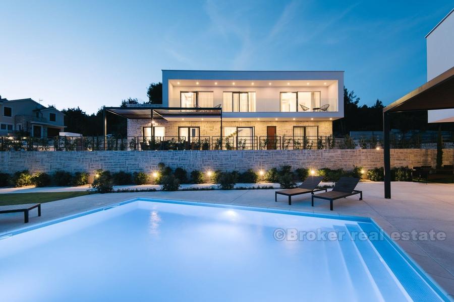 Høy kvalitet, nybygd villa nær Sibenik