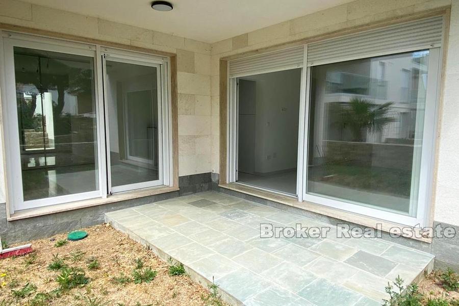 To-roms leilighet nær sjøen