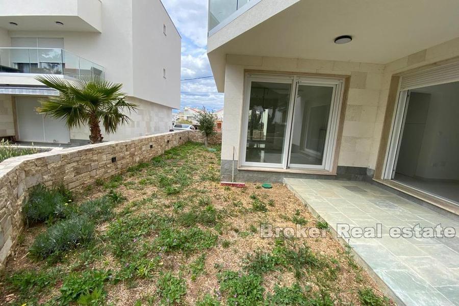 To-roms leilighet nær sjøen