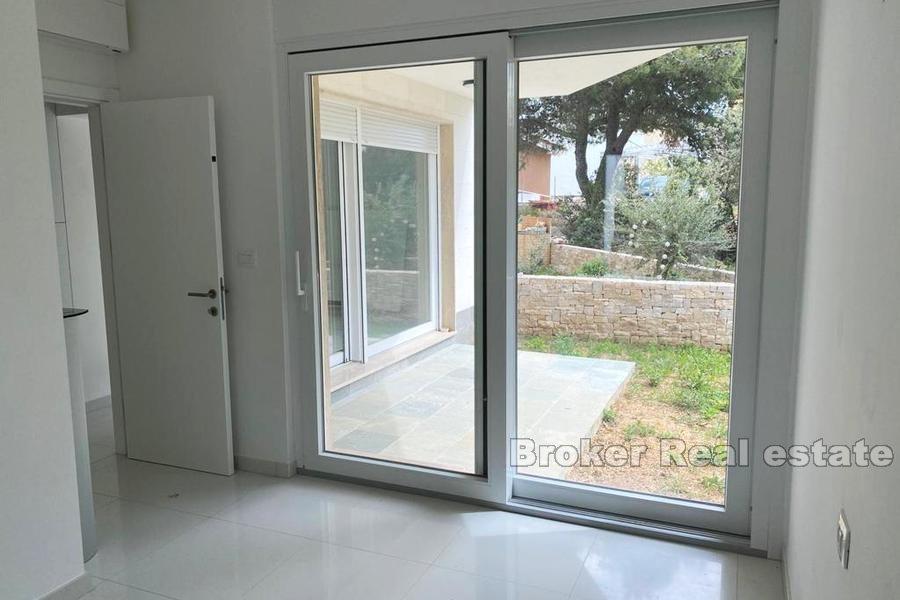 To-roms leilighet nær sjøen