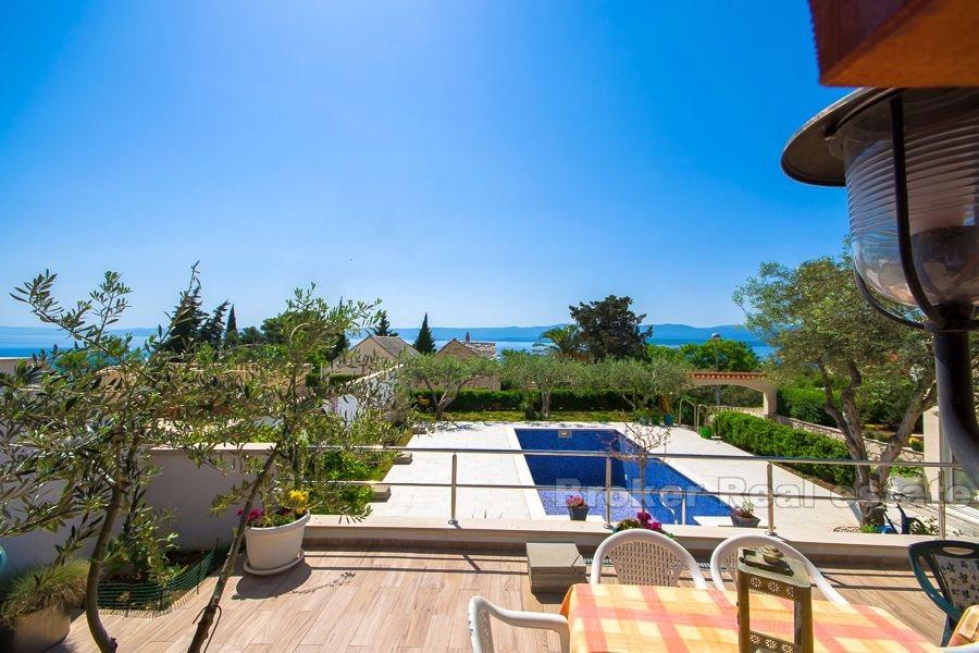 Schönes Apartmenthaus in der Stadt Bol