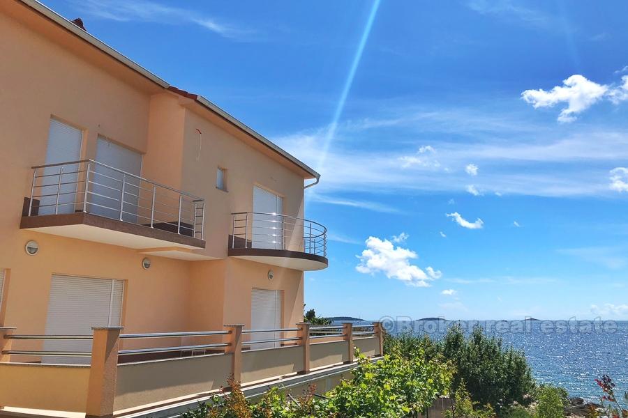 Belle maison près de Primosten