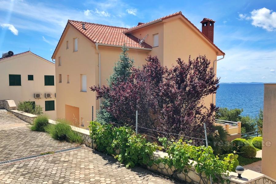 Belle maison près de Primosten