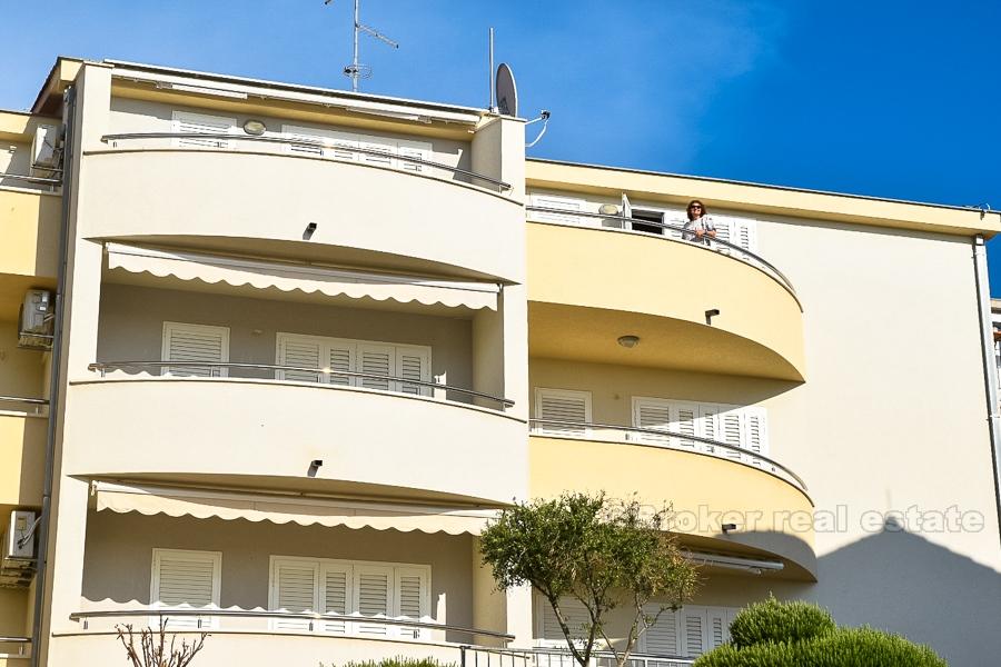 Schöne Wohnung in der obersten Etage des Zentrums von Rogoznica