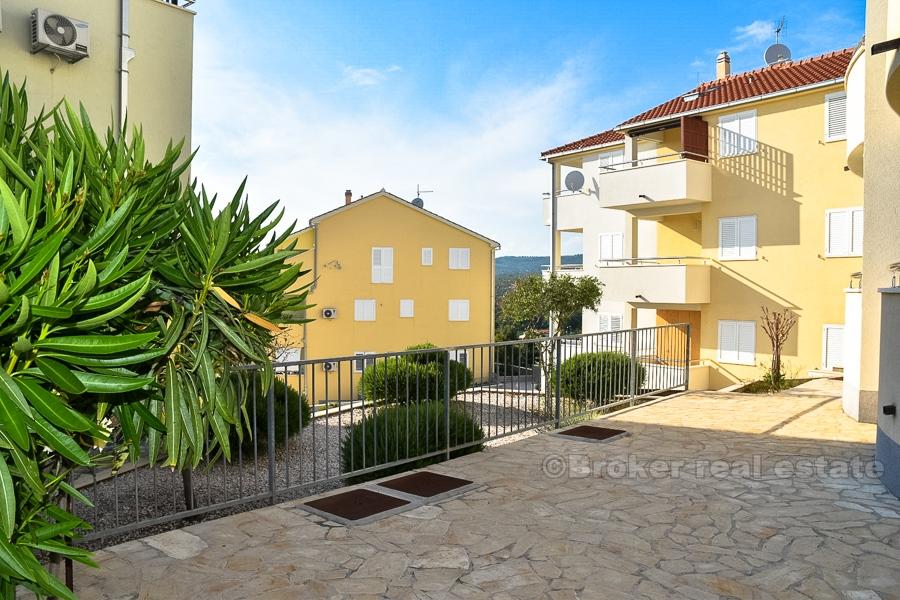 Schöne Wohnung in der obersten Etage des Zentrums von Rogoznica