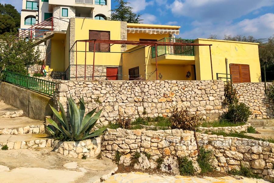 Schönes Haus in bester Lage in der Nähe von Primosten