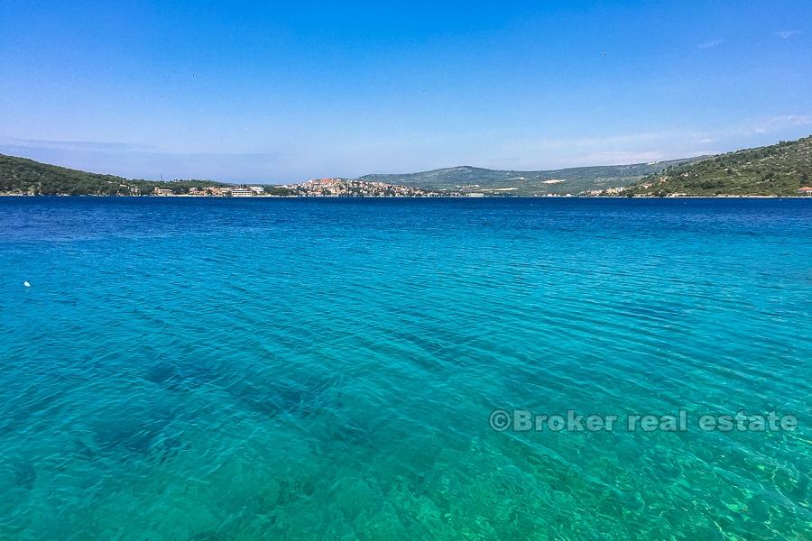 Belle villa moderne construite récemment