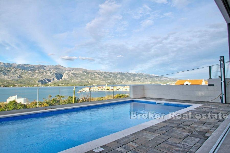 Apartament na parterze z prywatnym basenem i ogrodem
