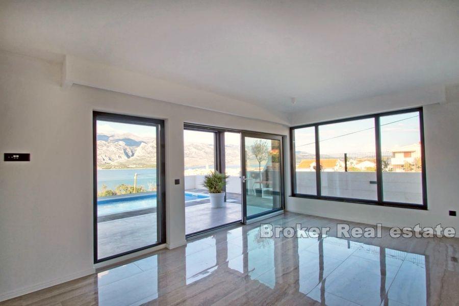 Apartament na parterze z prywatnym basenem i ogrodem