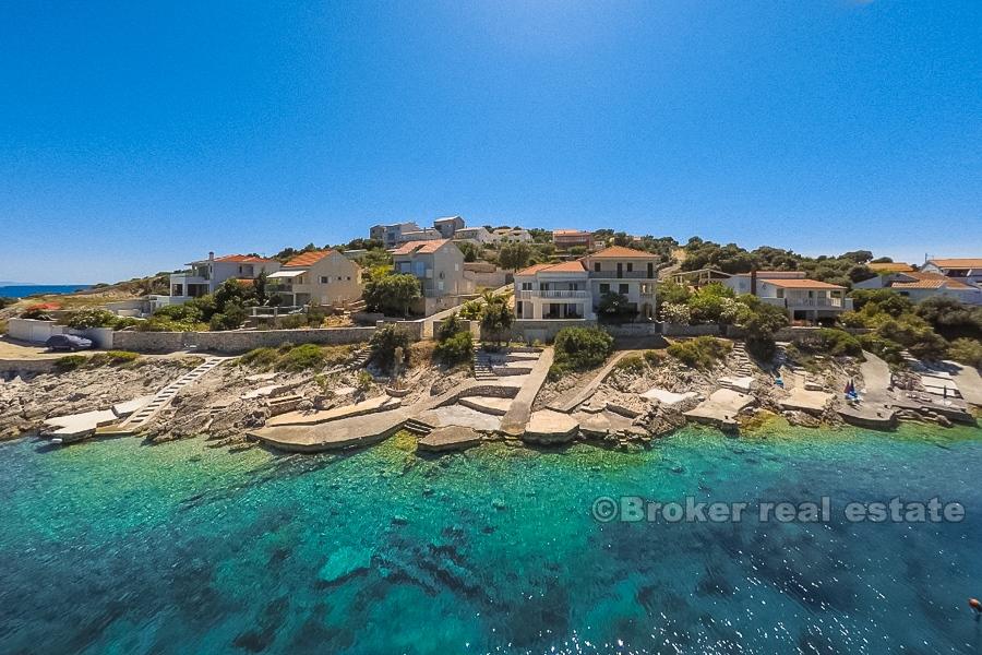 Villa i flott posisjon, til salgs